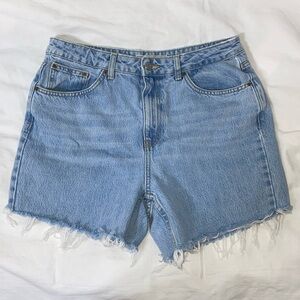 Women’s TopShop light blue‎ mom jean shorts size 32
